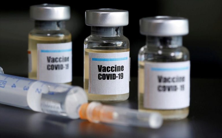 Κορονοϊός:  Έκλεισε η συμφωνία Κομισιόν-AstraZeneca για παράδοση 400 εκατ. δόσεων του εμβολίου από το τέλος Δεκεμβρίου